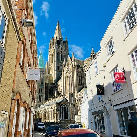 Private Double Room With Ensuite, No Breakfast, Truro City Centre 외부 사진